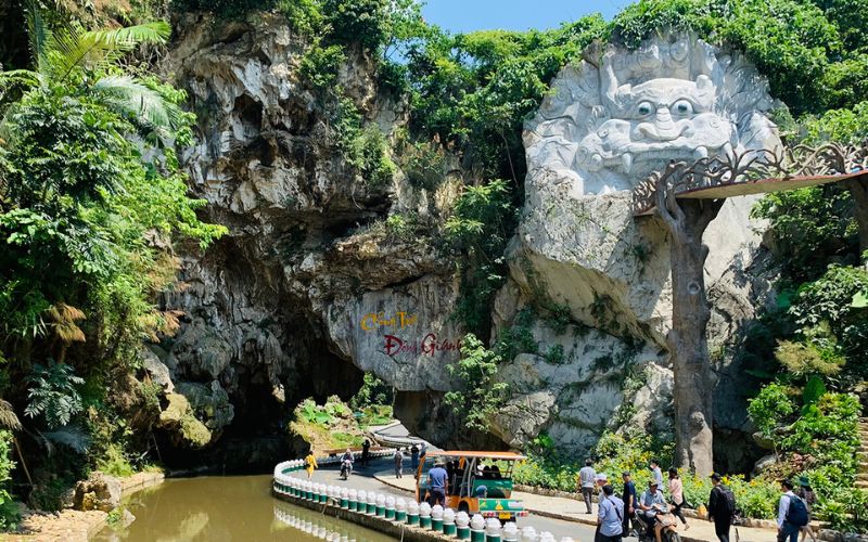 Cổng Trời Đông Giang
