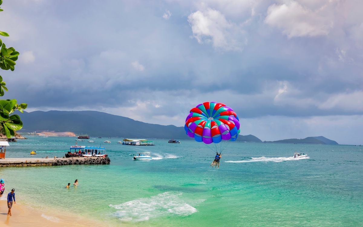 Vịnh biển Nha Trang là điểm dừng chân hợp lý cho kỳ nghỉ lễ 