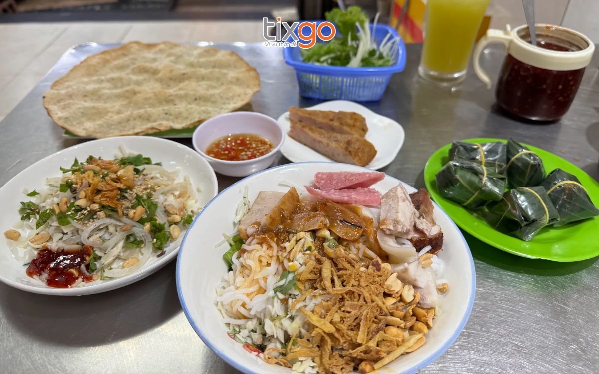 ăn trưa ở đà nẵng