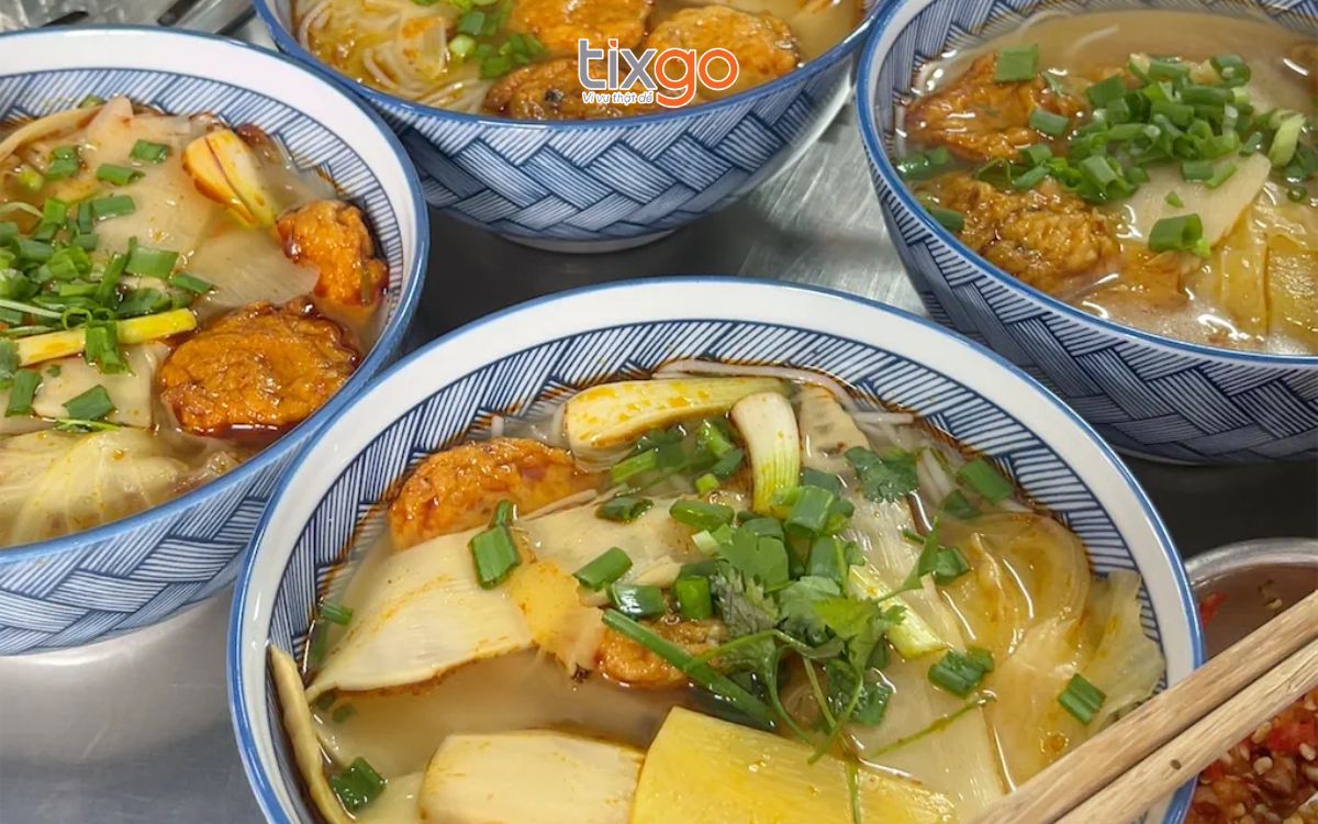 ăn trưa ở đà nẵng