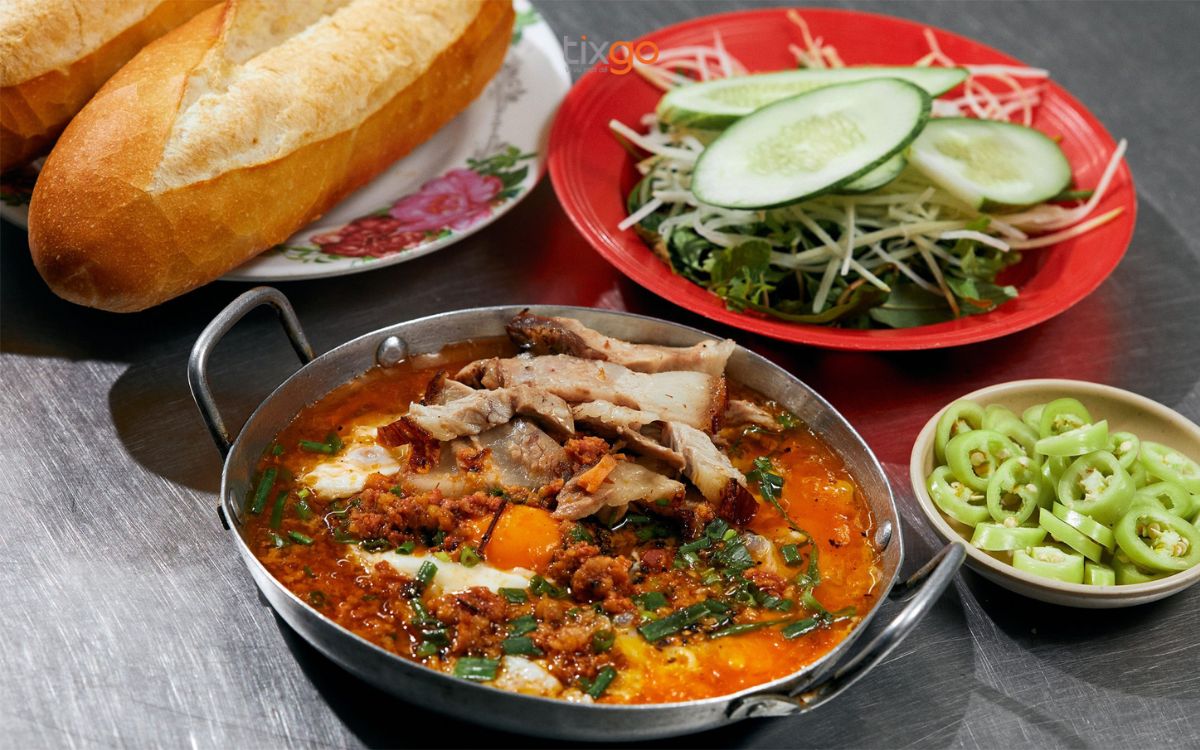 Ăn đêm Đà Nẵng với món bánh mì