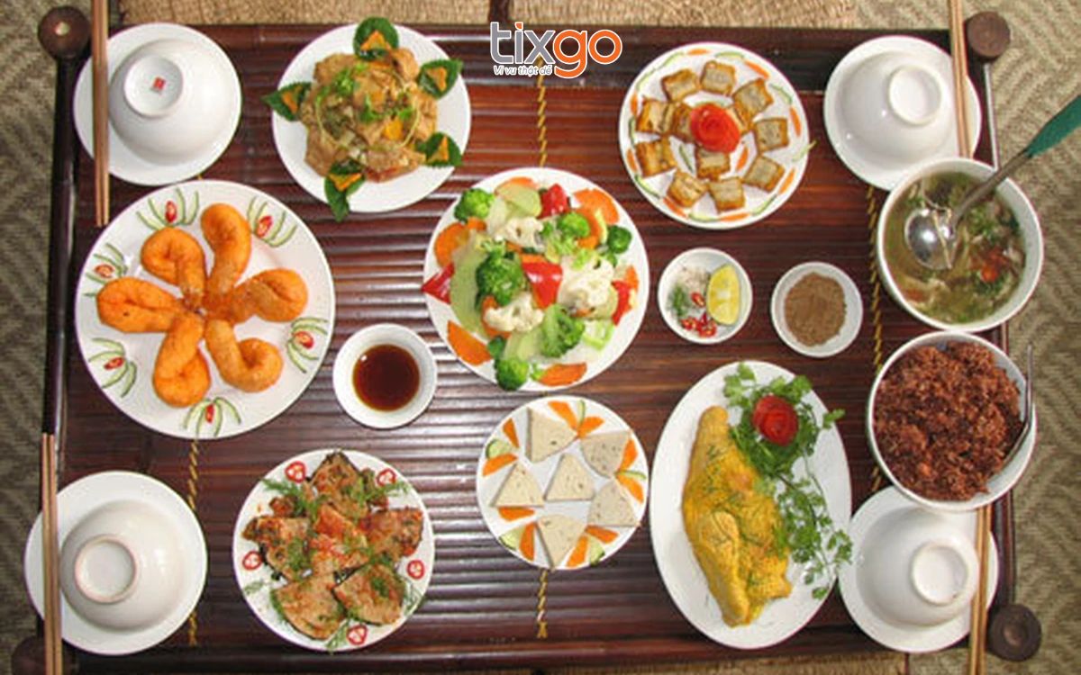 Ăn tối ở Huế Cơm chay Huế thanh đạm và đa dạng món