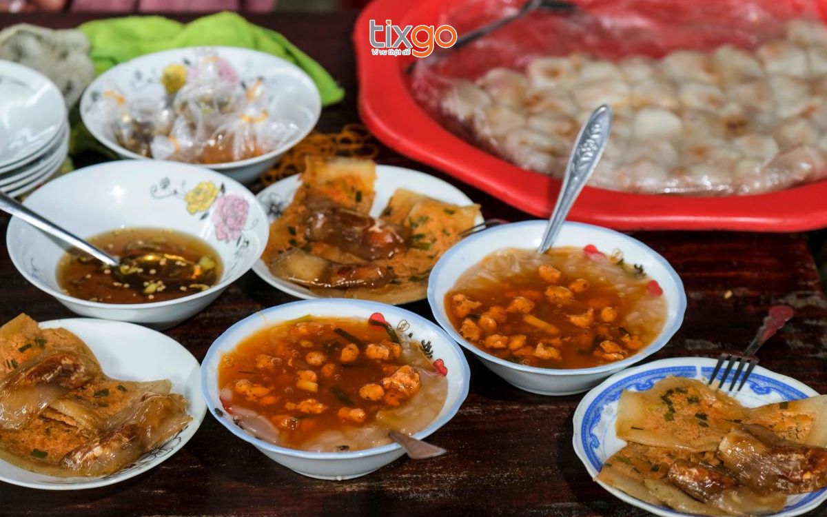 ăn trưa ở huế Bánh canh Nam phổ Thúy ngon chuẩn vị Huế