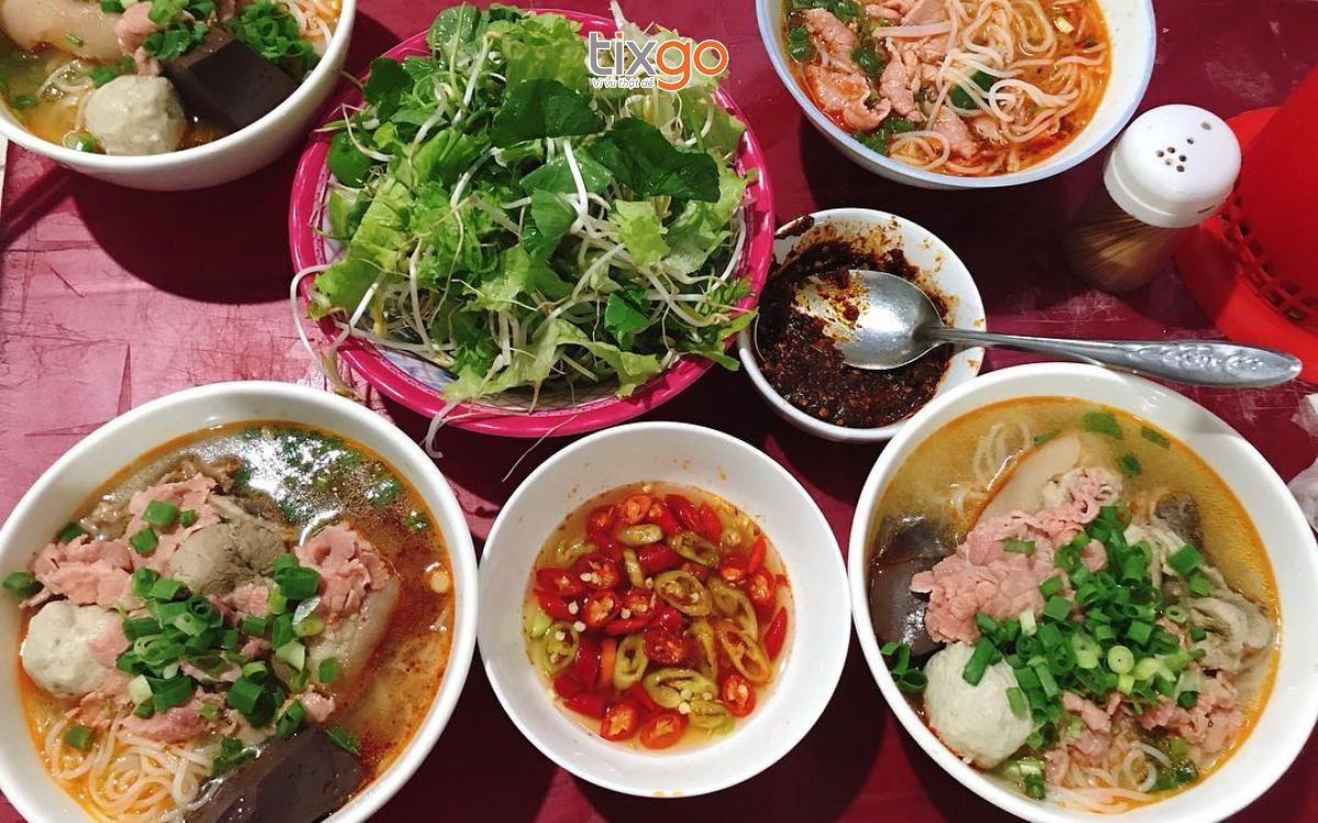 ăn trưa ở huế Lưu ý kinh nghiệm khi đi ăn trưa ở Huế
