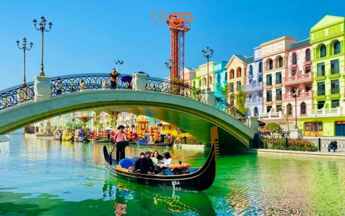 Dạo thuyền Gondola cực thơ mộng, thư giãn