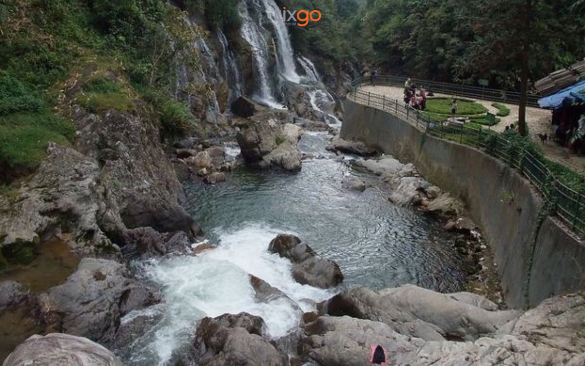 Thác Cát Cát và Suối Hoa là điểm tham quan không thể bỏ lỡ tại bản Cát Cát bản cát cát sapa