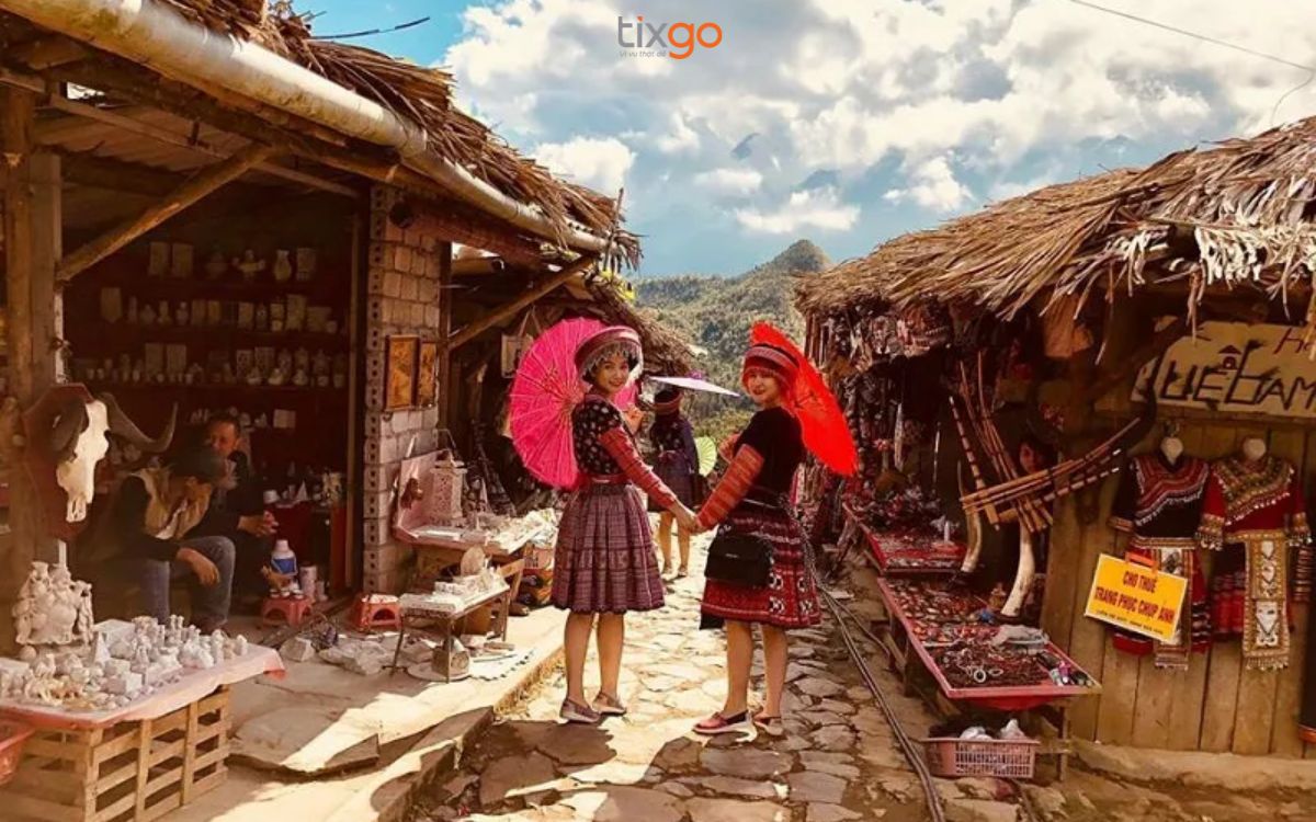 Con đường đá bản Cát Cát mang vẻ đẹp cổ kính và hoang sơ bản cát cát sapa