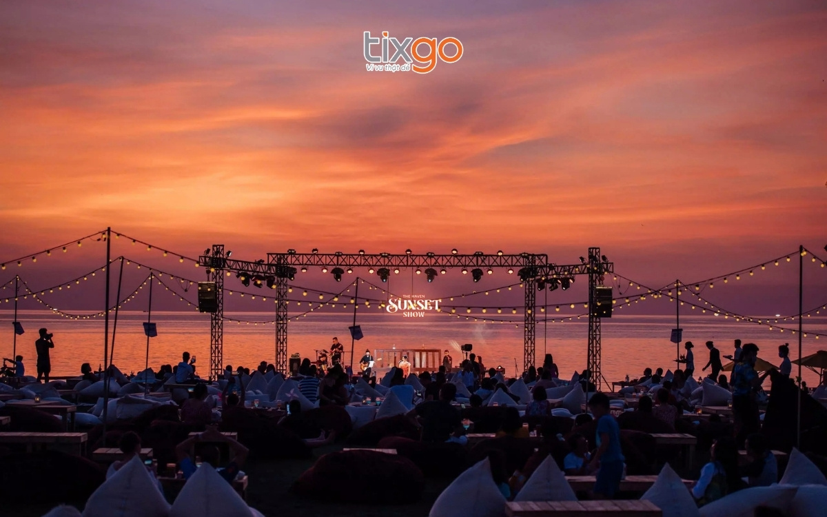 Thưởng thức nhạc sống tại The Haven Beach Club - Vinpearl Wonderworld