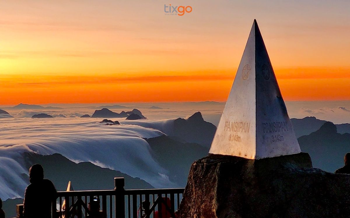Đỉnh Fansipan là nơi săn mây lý tưởng bản đồ du lịch sapa