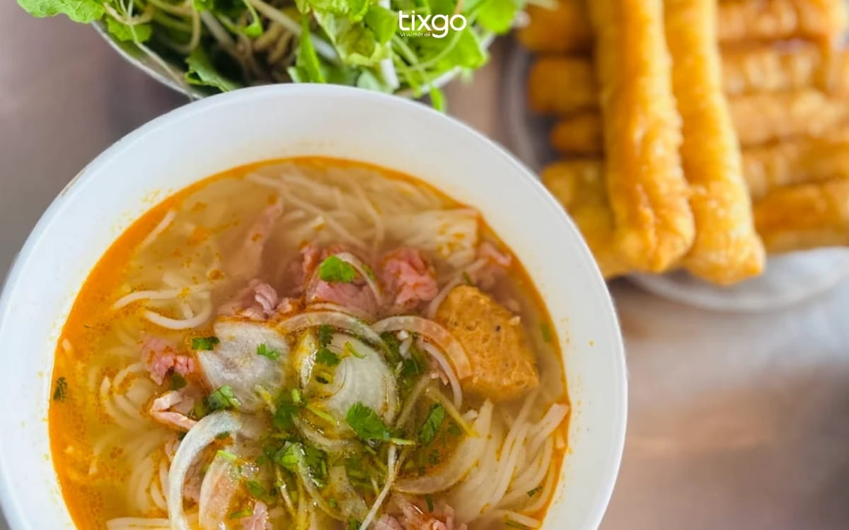 bún bò Huế ngon Quán bún bò Huế Bà Gái