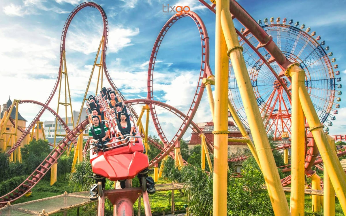 Trải nghiệm tàu lượn nhanh nhất thế giới "Cơn thịnh nộ của Zeus"