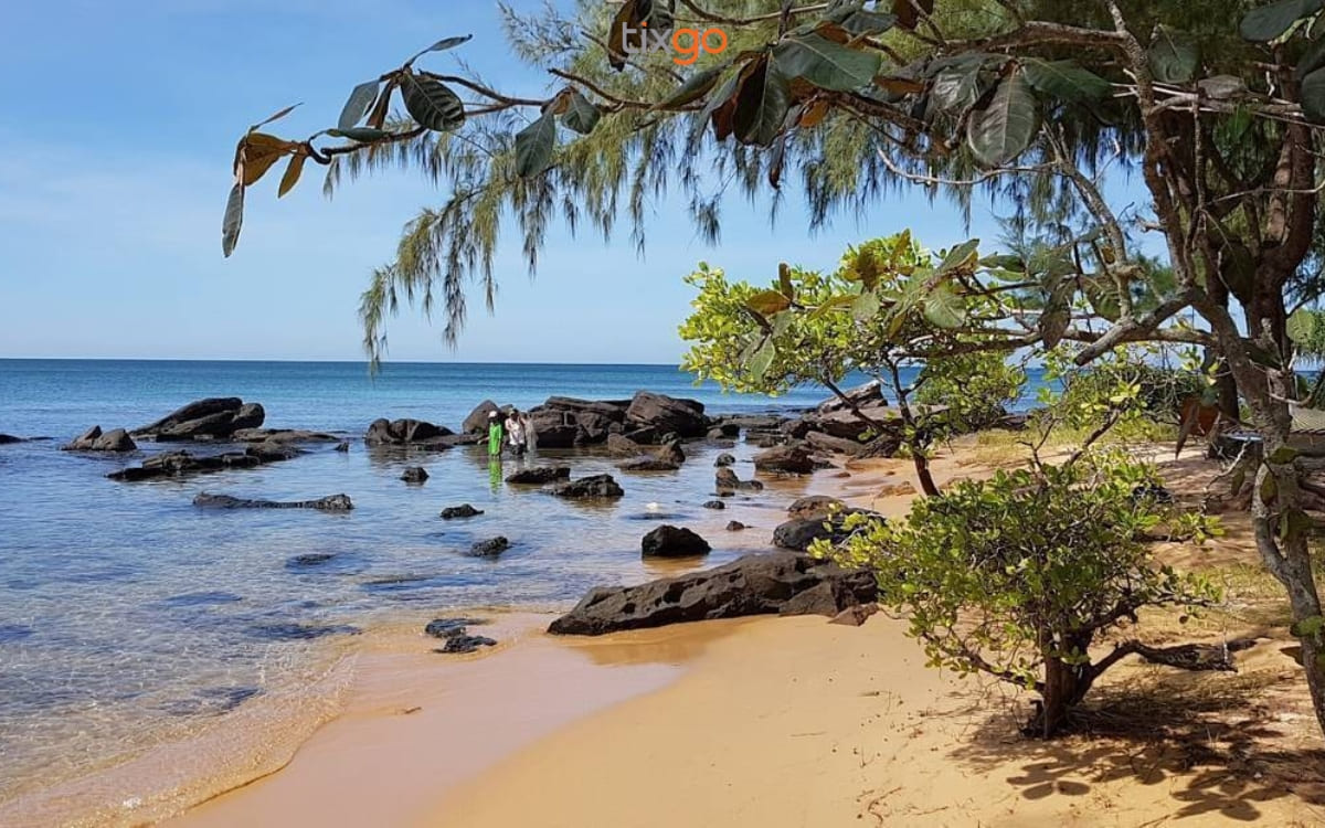 Bãi Ông Lang được mệnh danh là "Maldives" của Việt Nam