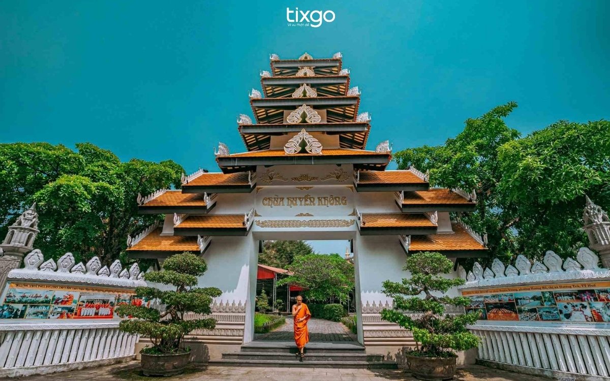 Chùa Huyền Không Sơn Thượng được mệnh danh là “chốn bồng lai tiên cảnh”