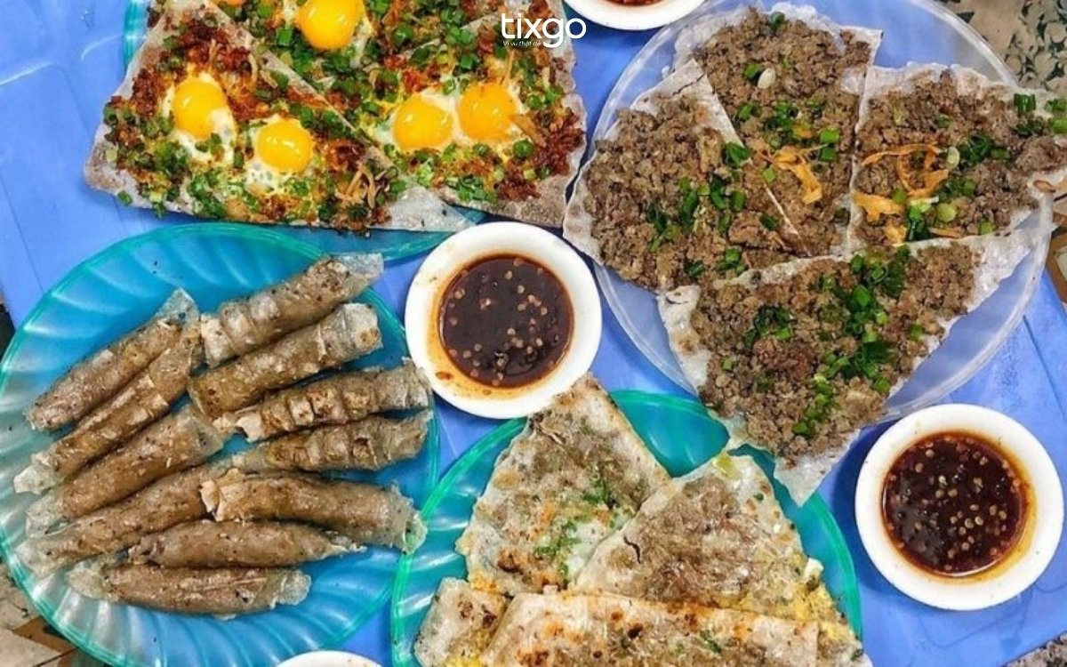 Bánh tráng kẹp độc lạ xứ Huế