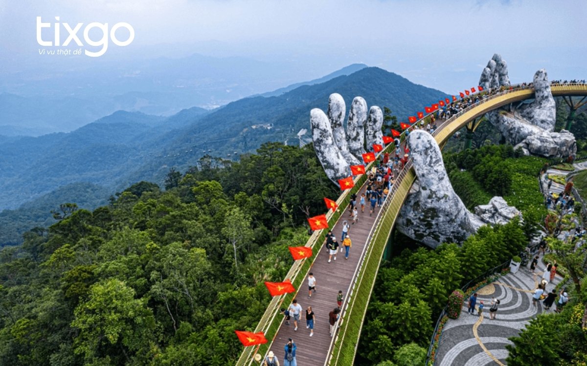 Tham quan Cầu Bàn Tay Vàng Đà Nẵng theo mùa Tham quan Cầu Bàn Tay Vàng Đà Nẵng theo mùa