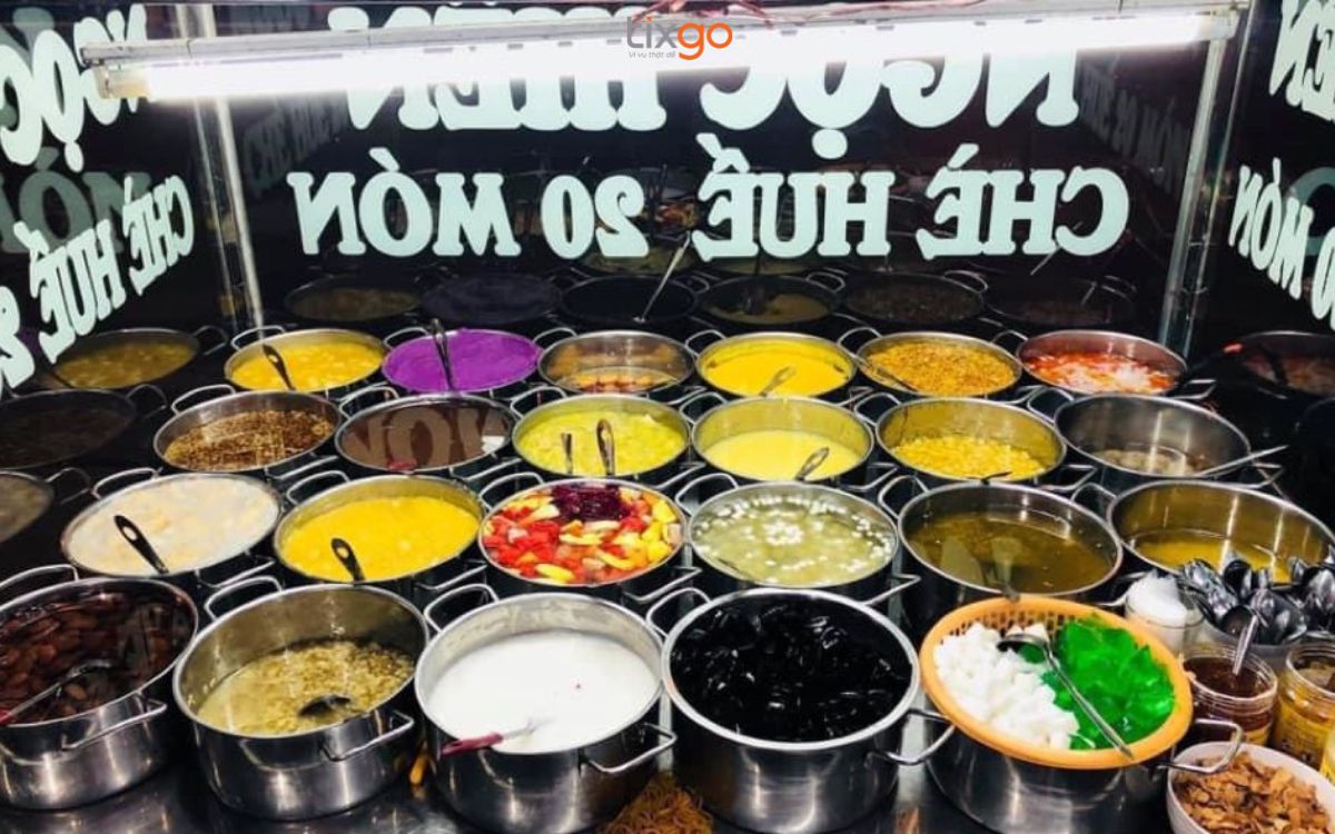 chè cung đình Huế Quán chè Ngọc Hiển nằm ở vị trí sầm uất nhì Huế