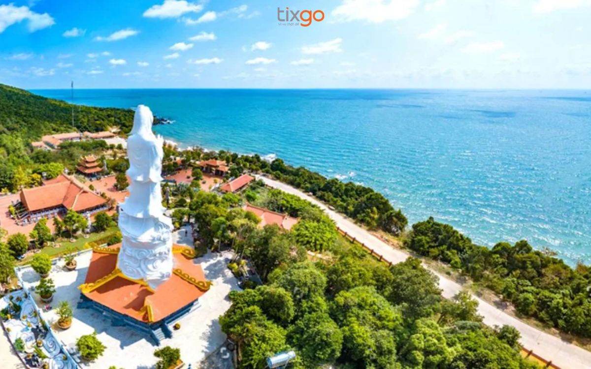 Chùa Hộ Quốc là điểm đến tâm linh của đảo ngọc 