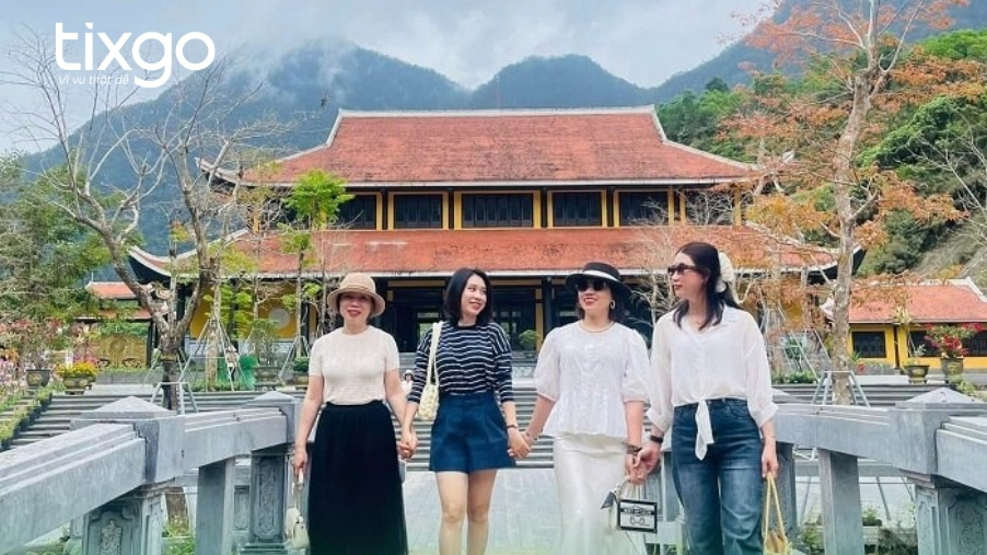 Đặt vé Khu du lịch Cổng Trời Đông Giang ở đâu?