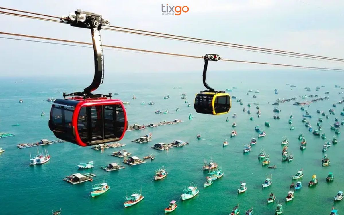Cáp treo Hòn Thơm là một trong những công trình biểu tượng tại Nam đảo
