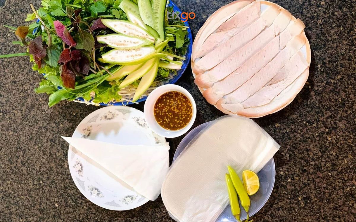 Du lịch Đà Nẵng: Bánh tráng cuốn thịt heo