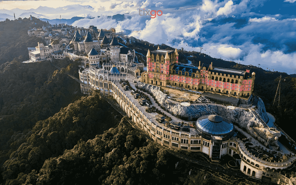 Không thể bỏ lỡ Bà Nà Hills khi du lịch Đà Nẵng tháng 4