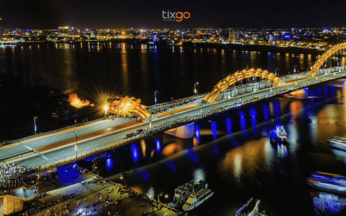 Du lịch Đà Nẵng tháng 4 ngắm Cầu Rồng