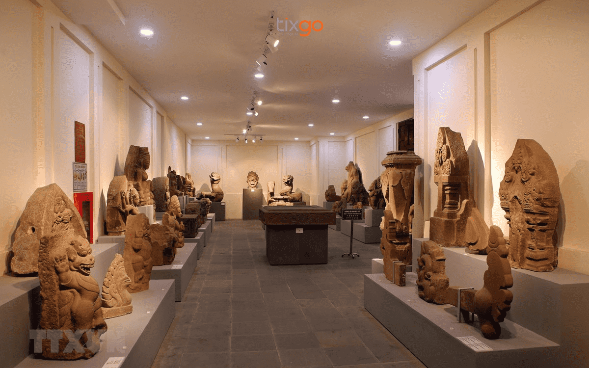 Du lịch Đà Nẵng tháng 9 ghé bảo tàng điêu khắc Chăm