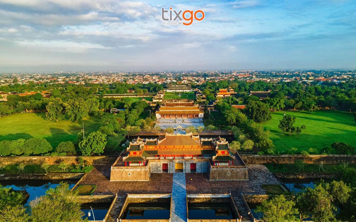 du lịch huế tháng 7 Quần thể Đại Nội Huế là địa điểm phải tham quan khi đến Huế