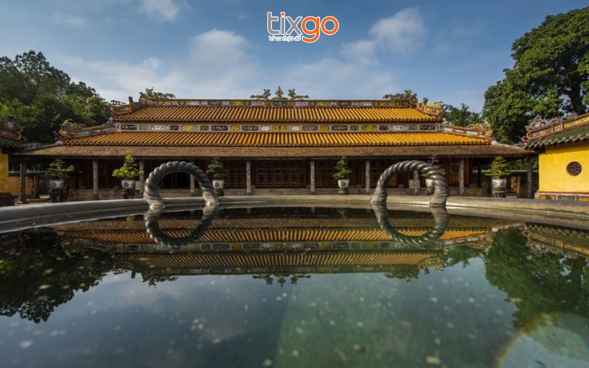du lịch huế tháng 8 Lăng Đồng Khánh