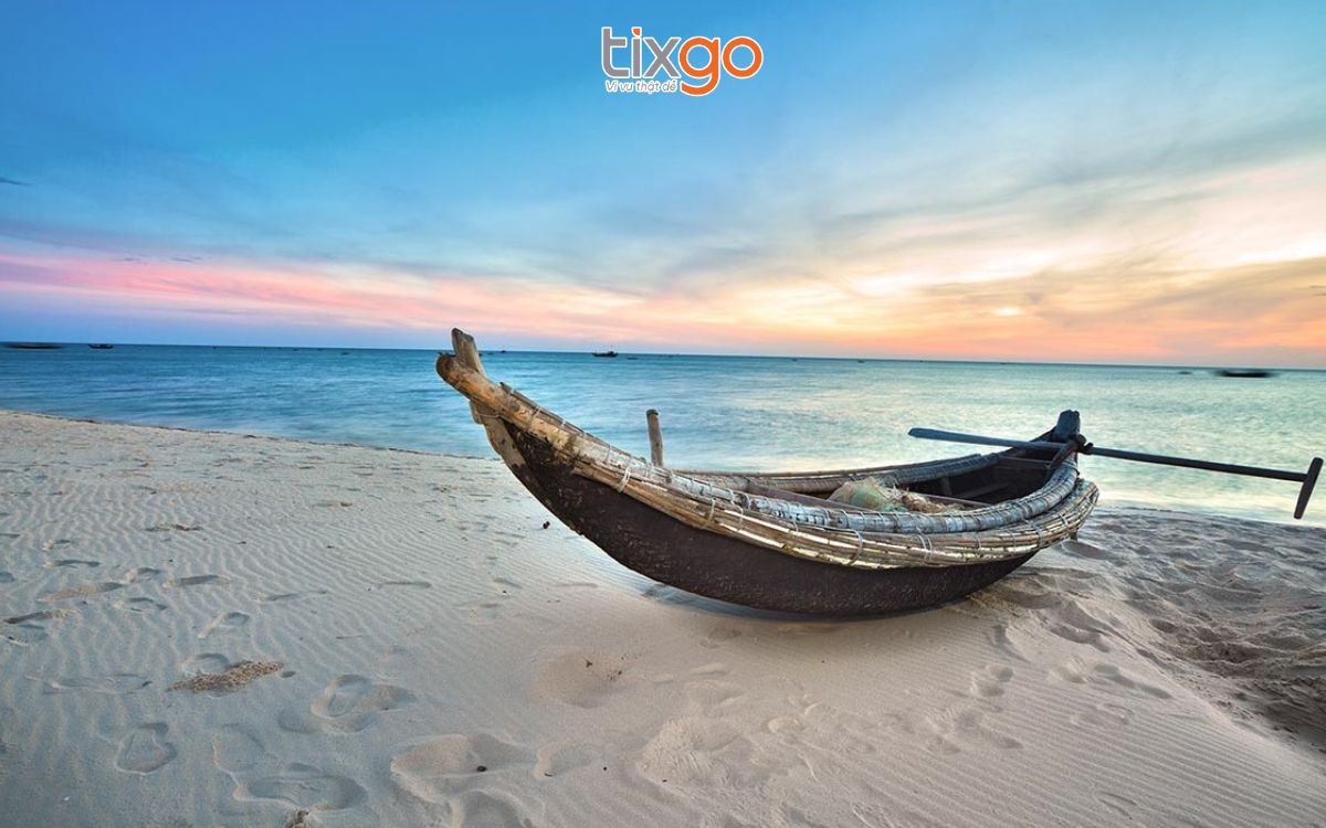 du lịch huế tháng 8 Biển Thuận An
