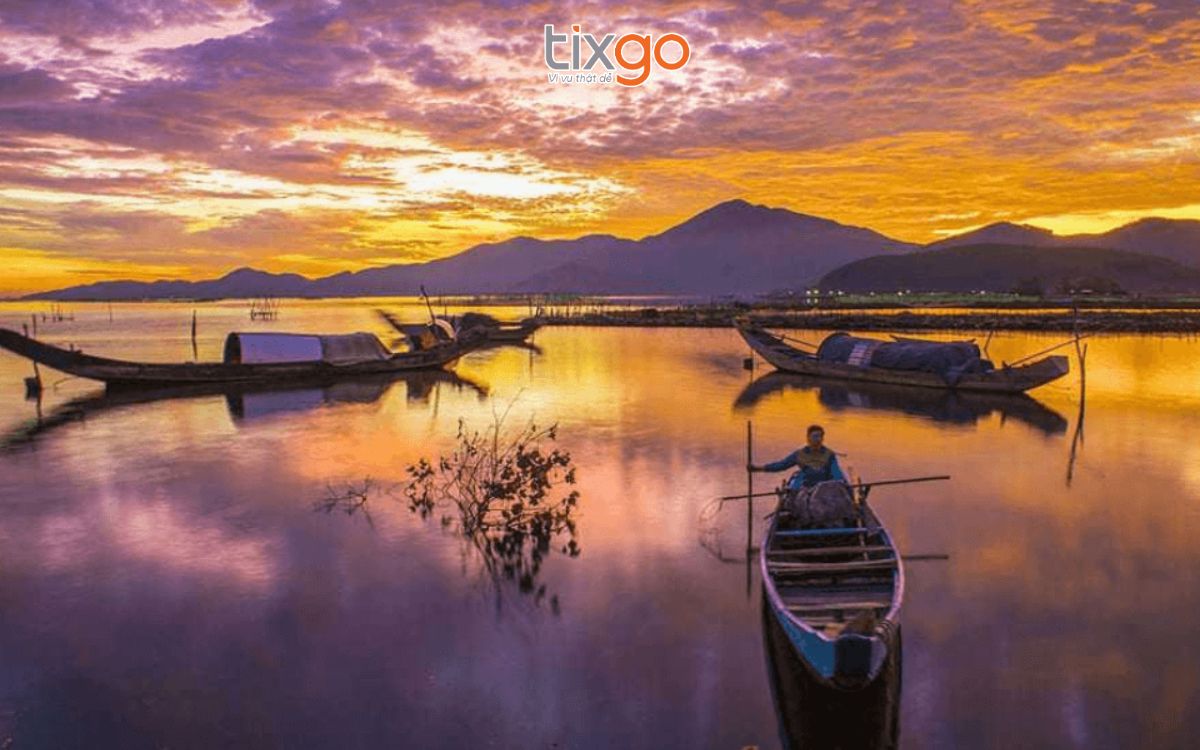 du lịch huế tháng 8 Đầm Lập An nổi tiếng ở Huế