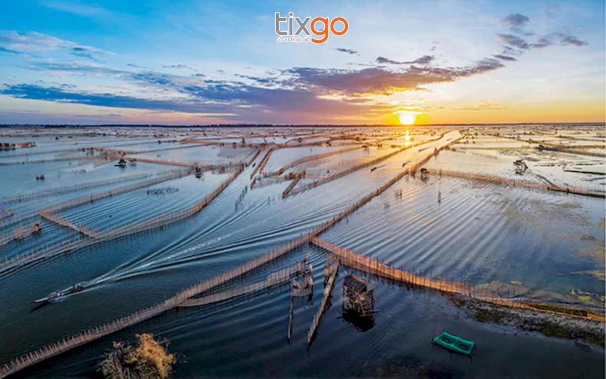 du lịch huế tháng 8 Phá Tam Giang là hệ đầm phá nước lợ lớn nhất Đông Nam Á