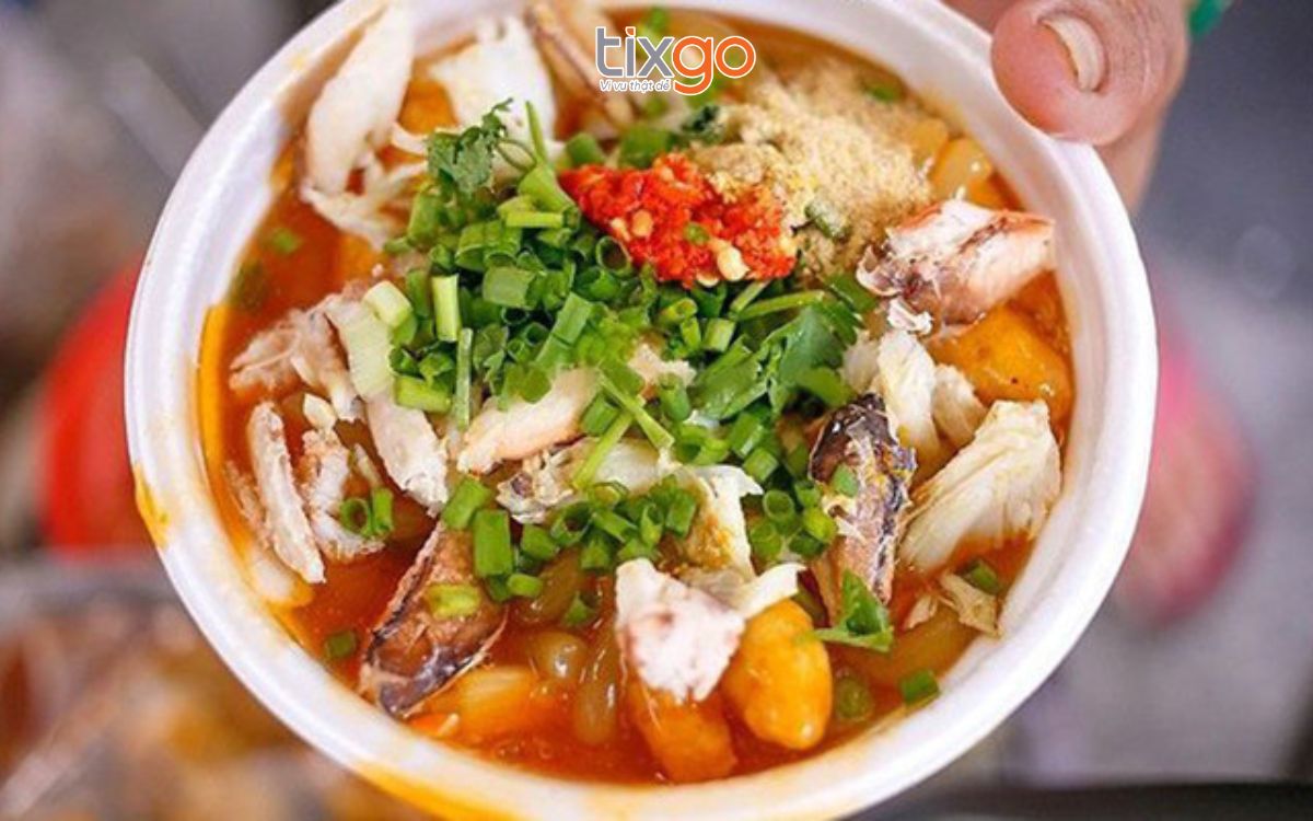 du lịch huế tháng 8 Tô bánh canh Huế