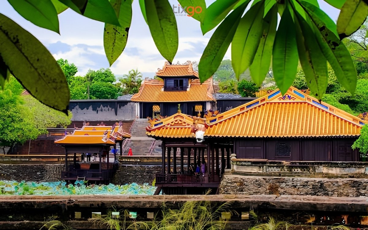 du lịch huế tháng 8 Lăng Tự Đức thơ mộng, trữ tình