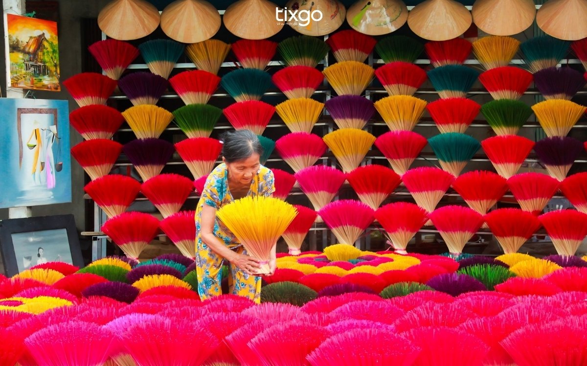  Làng hương Thủy Xuân ví như “làng ngàn hoa” rực sắc