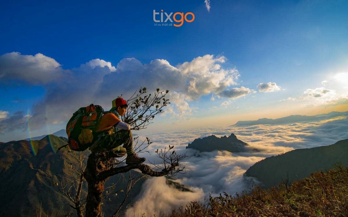 du lịch Lào Cai Bạch Mộc Lương Tử - ngọn núi cao thứ 4 của Việt Nam
