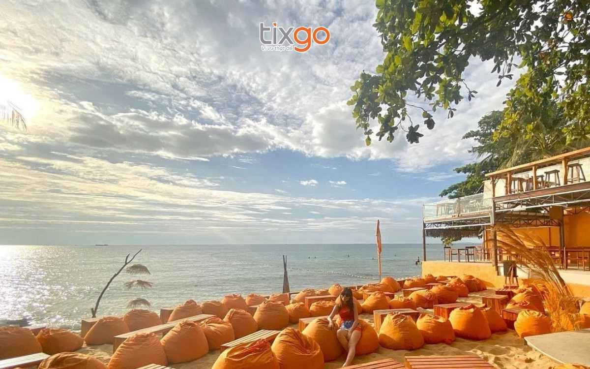 Chill và ngắm hoàng hôn tại OCSEN Beach Bar khi đi Phú Quốc tháng 11 Chill và ngắm hoàng hôn tại OCSEN Beach Bar khi đi Phú Quốc tháng 11