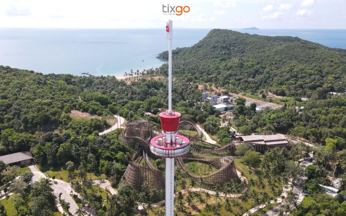 Tàu lượn gỗ siêu tốc đầu tiên ở Việt Nam và Đài quan sát ở Exotica 