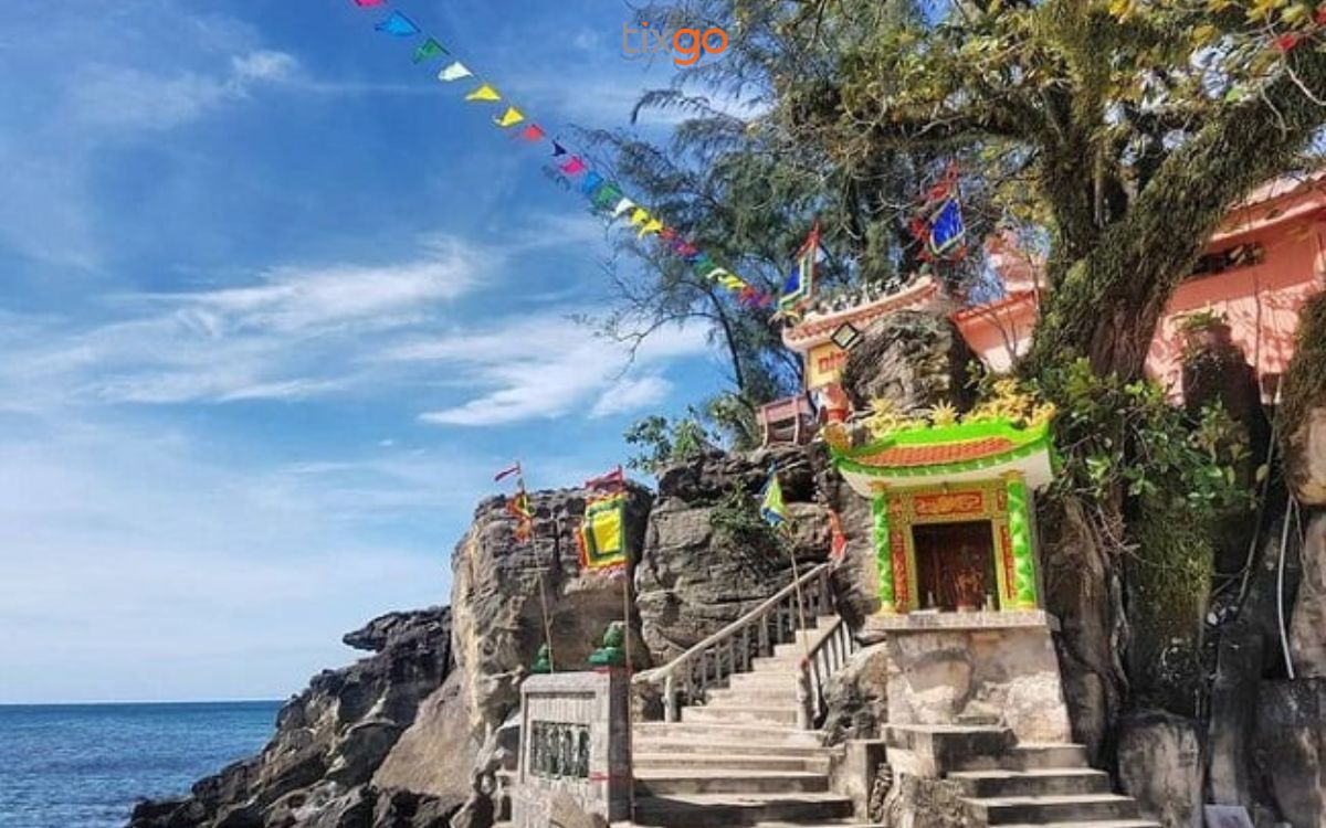 Dinh Cậu điểm ngắm hoàng hôn đẹp nhất ở Phú Quốc