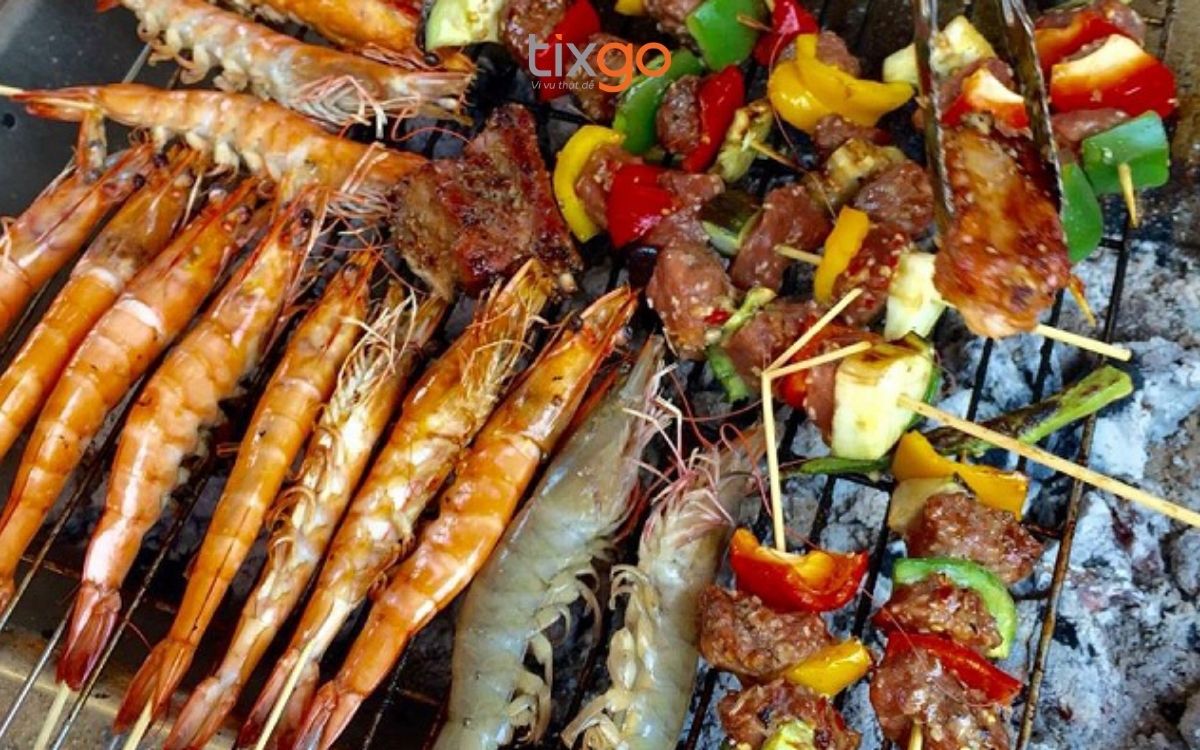 Các món nướng thơm lừng thu hút mọi du khách