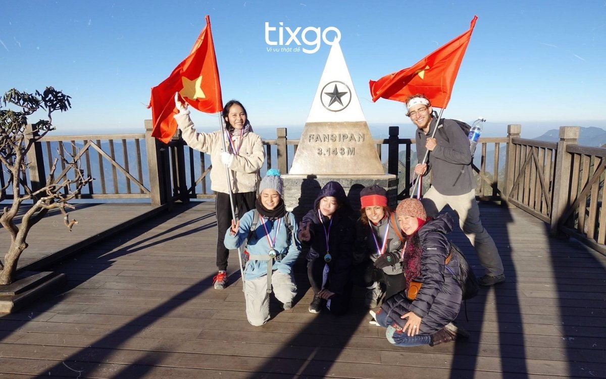 Check-in đỉnh Fansipan khi du lịch 4 ngày 3 đêm tại Sapa