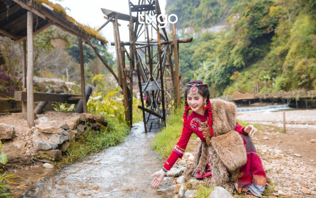 Thuê trang phục để check-in Bản Cát Cát khi du lịch Sapa 4 ngày 3 đêm