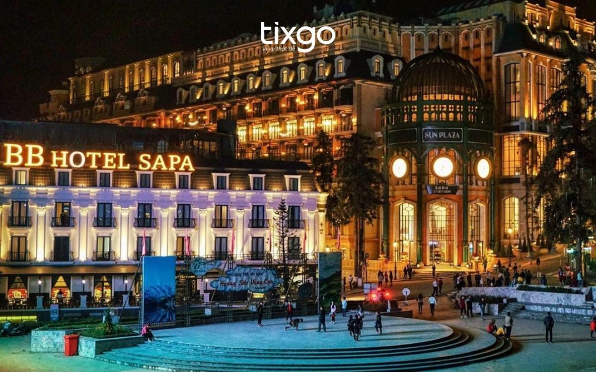 Dạo bộ tại Quảng trường Sapa về đêm