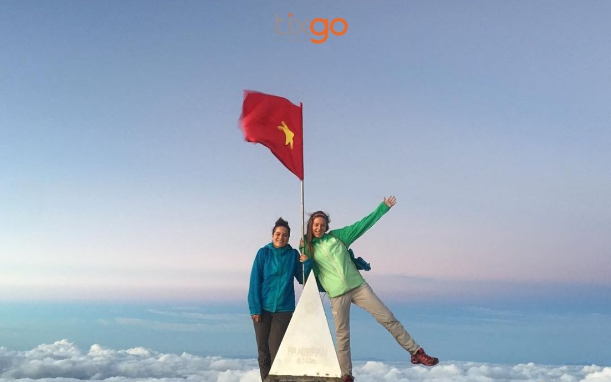 Chinh phục đỉnh fansipan cùng người thương