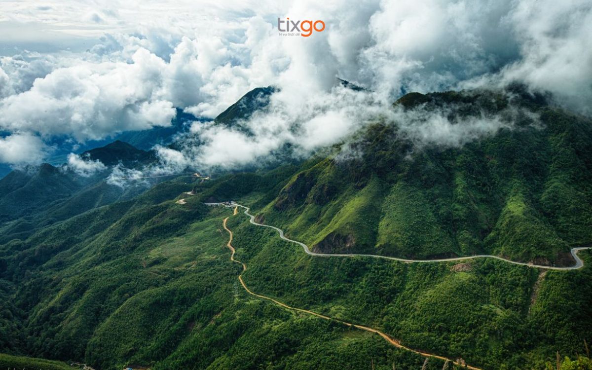 Vẻ đẹp hùng vĩ của một trong Tứ đại đỉnh đèo kinh nghiệm đi sapa tháng 9