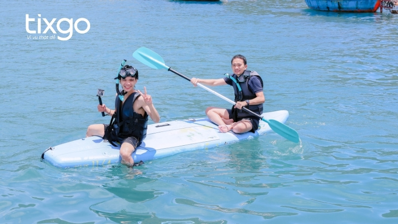 Trải nghiệm chèo SUP khi đi cano cao tốc Bán đảo Sơn Trà