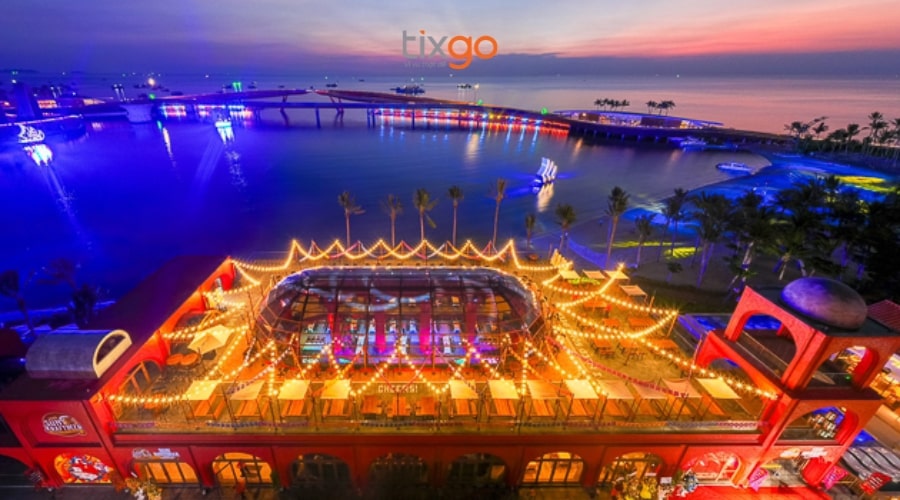 Vé NIGHT PARADISE mang đến 2 show trình diễn đẳng cấp vé cáp treo Phú Quốc