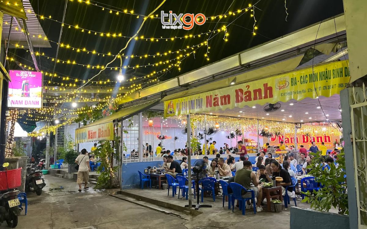 Quán hải sản Năm Đảnh có giá thành bình dân