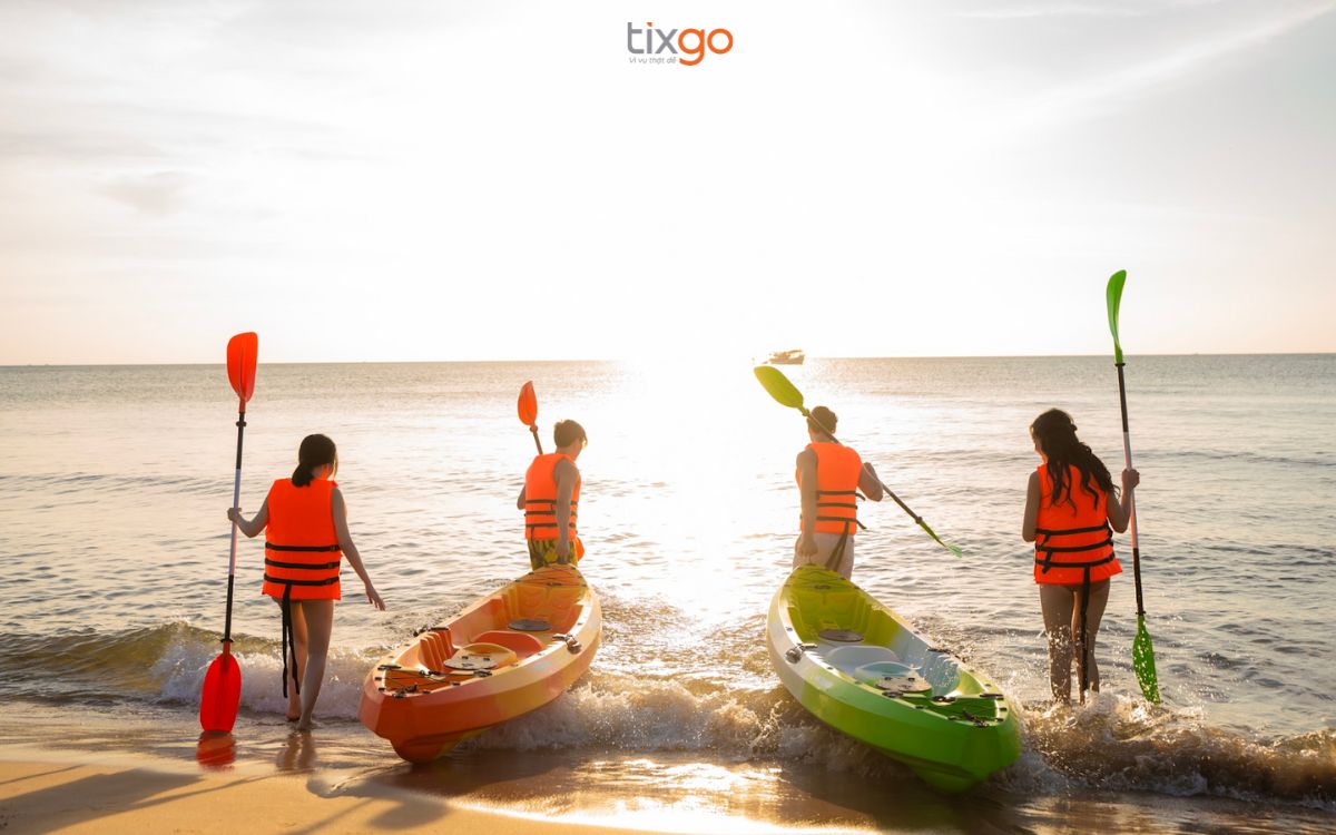 Hoạt động thể thao cực chill môn chèo thuyền Kayak