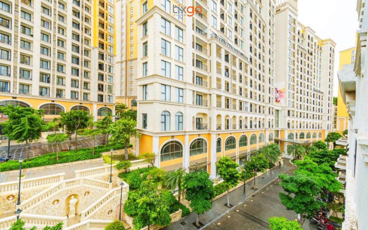 HUB MULTI Hòn Thơm là khách sạn 5 sao tọa lạc tại Hòn Thơm